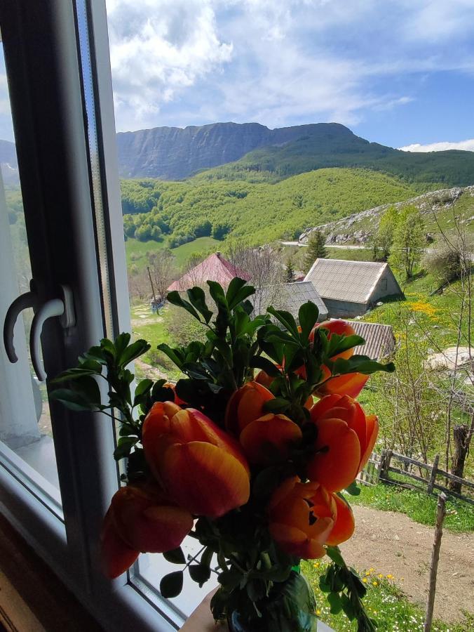 Cemerno Cottage Gacko Exterior foto
